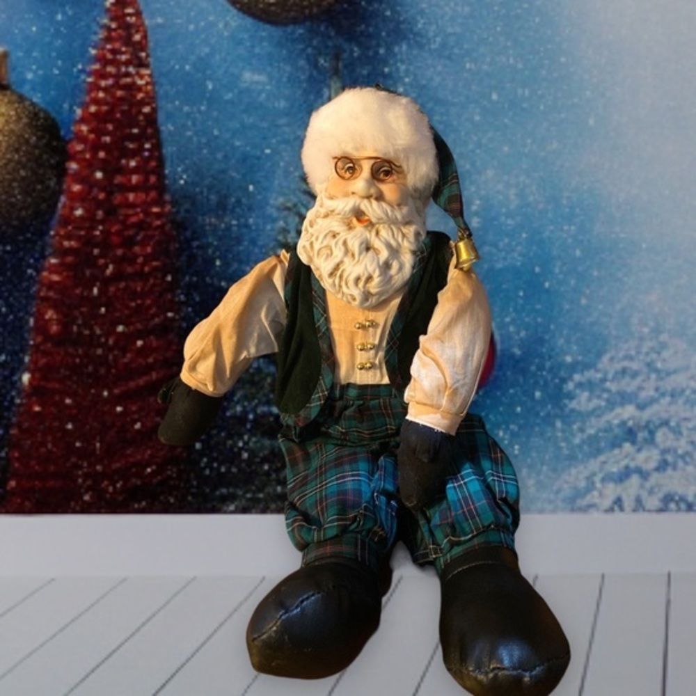 Santa Claus figurine in Green tartan plaid‎ 1994